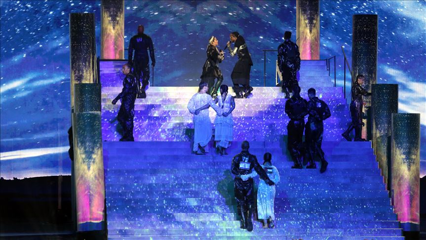 Madonna sorprende en la final de Eurovisión en Israel con banderas palestinas