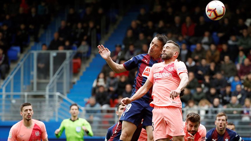 Barcelona sezonu beraberlikle kapattı