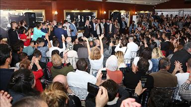'Atatürk ülkeyi sadece gençlere emanet etmiştir'