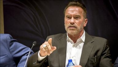 Fan attacks Arnold Schwarzenegger at South Africa event