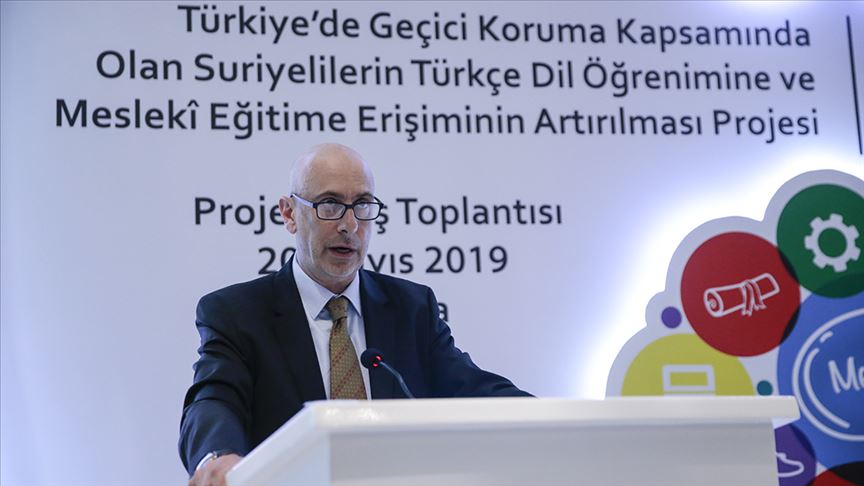 Türkiye’de yaşayan Suriyelilere Türkçe ve mesleki eğitim desteği