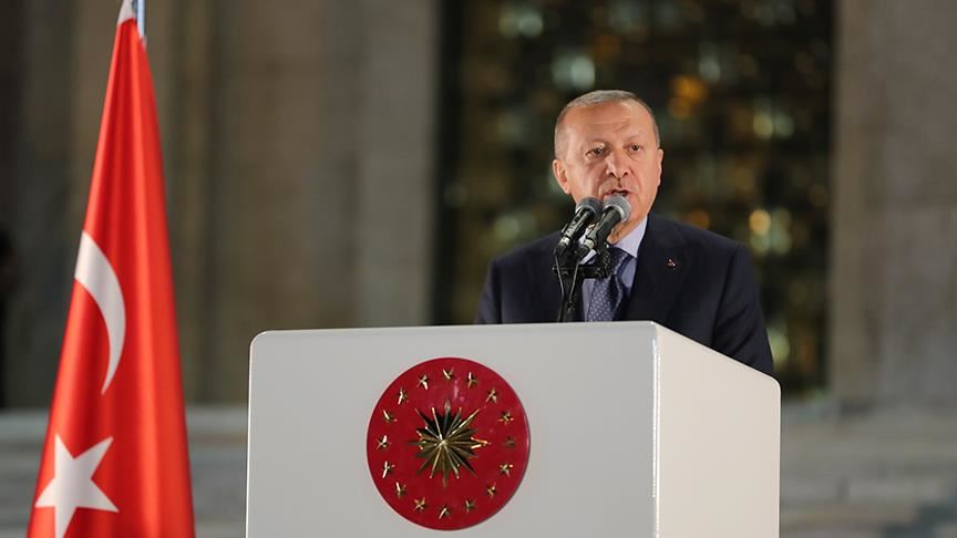 أردوغان يحض على التمسك بالوحدة الوطنية والتضامن