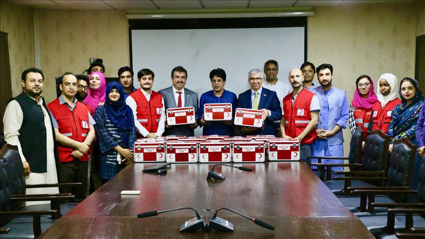 Turkish agency gives aid kits to Pakistani schools