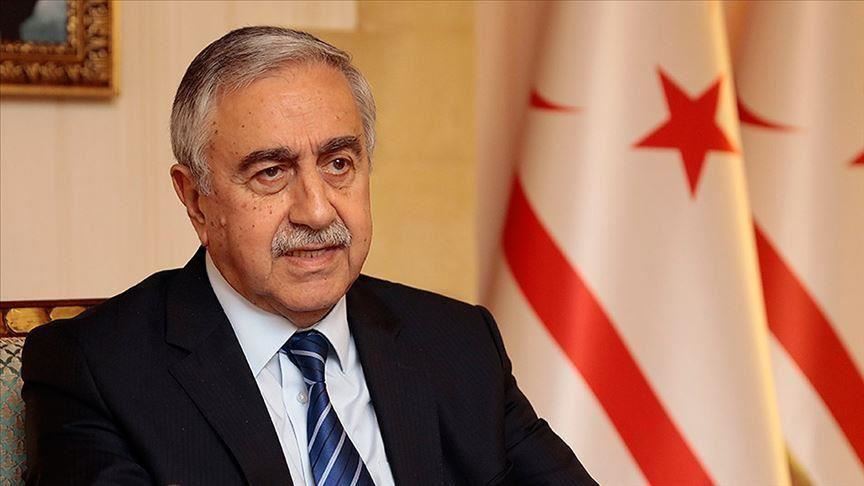 رئيس قبرص التركية يتلقى قائمة التشكيلة الحكومية الائتلافية 