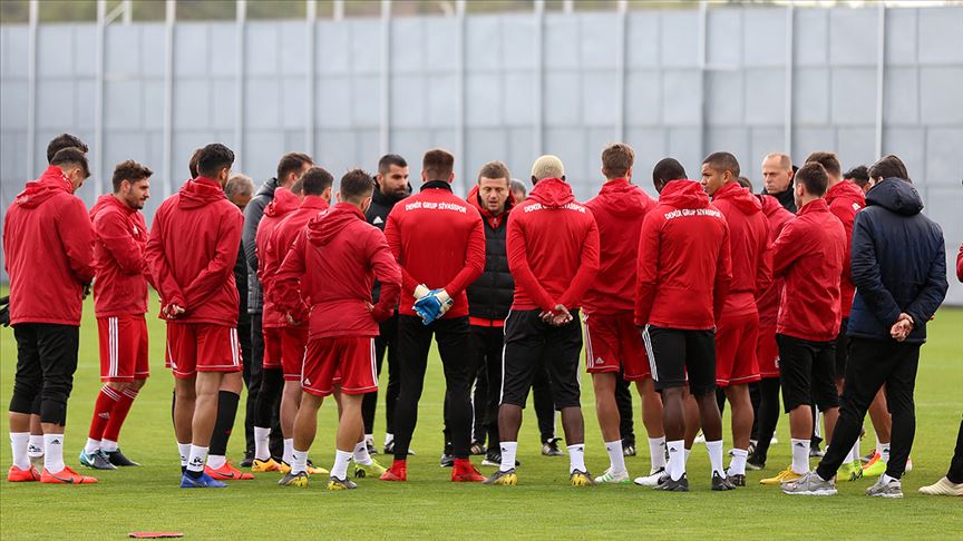 Sivasspor'da 12 oyuncunun sözleşmesi bitiyor
