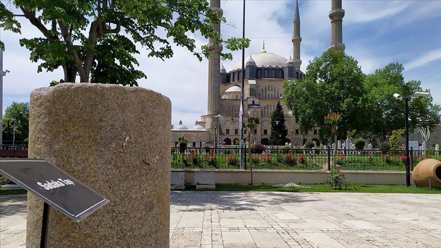 Osmanli Medeniyetinin Hassasiyeti Taslarda Gizli