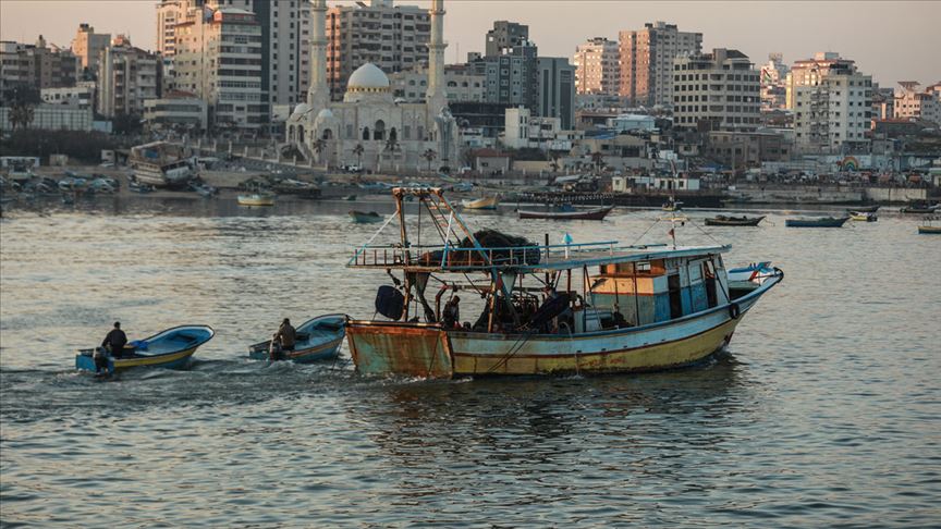İsrail Gazzeli balıkçıların avlanma mesafesini düşürdü 