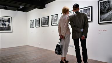 Paris'te Ara Güler sergisi açıldı