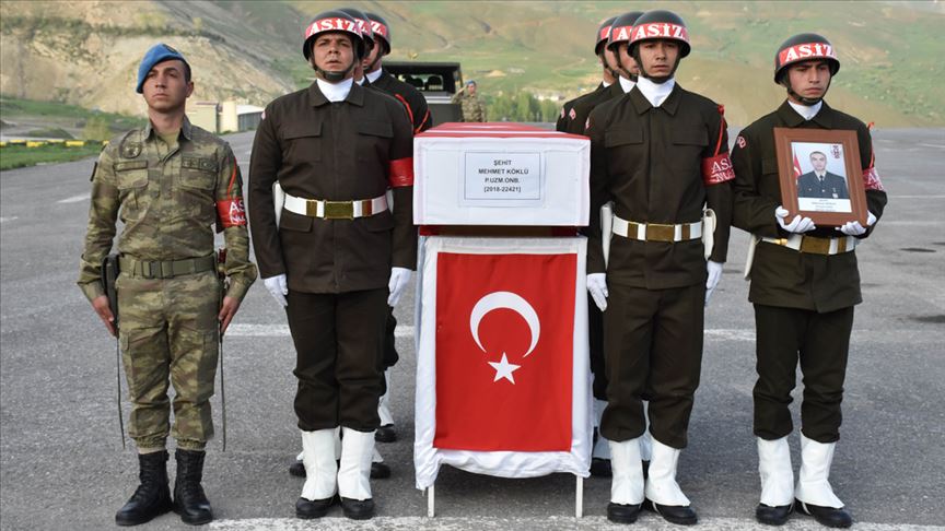 Hakkari'de şehit asker için tören 