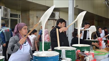 Özbeklerin ramazan tatlısı 'Nişalda'