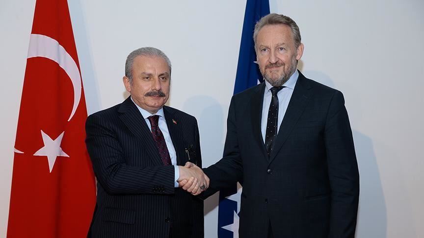 Le président du Parlement turc rencontre Izetbegovic à Sarajevo