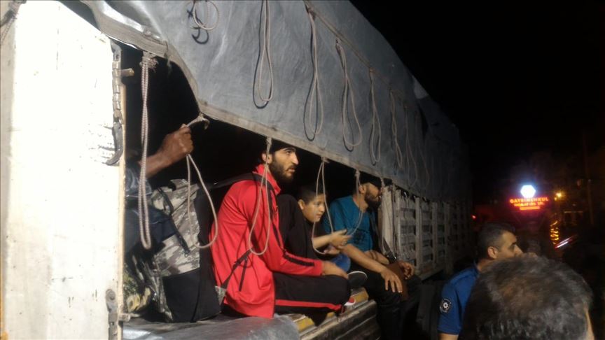 السلطات التركية تضبط 97 مهاجرا غير نظامي غربي البلاد