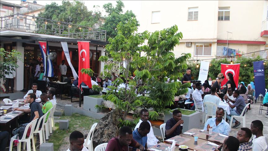 Turkish aid body hosts fast-breaking meal in Cuba