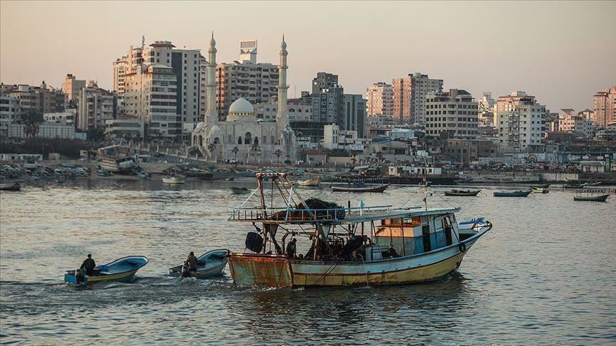 Israel reduces Gaza fishing zone after arson balloons