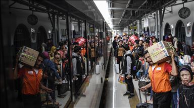 Ketika tarif batas atas tiket pesawat tak bertaji