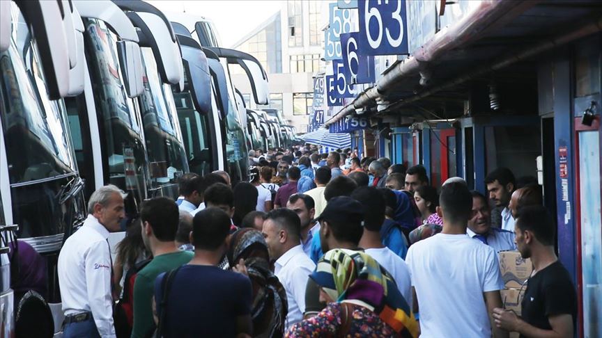 Istanbul Da Otobuslerin Gidis Donus Biletleri Tukendi
