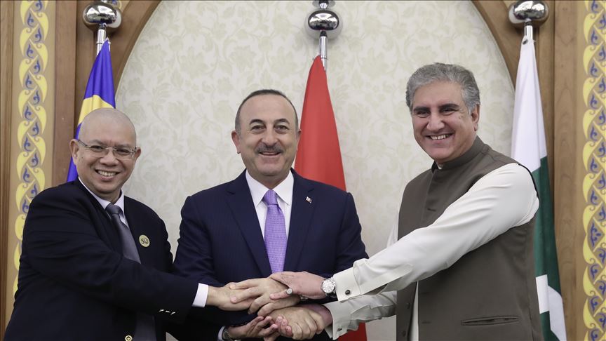 Cavusoglu : La Malaisie et le Pakistan sont "deux alliés clefs" pour la Turquie