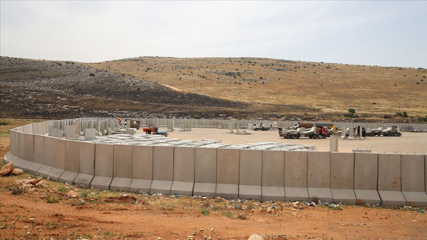 İdlib'deki gözlem noktalarına beton blok sevkiyatı
