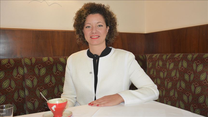"El peligro es el populismo de derecha, no los musulmanes": Diputada independiente de Austria