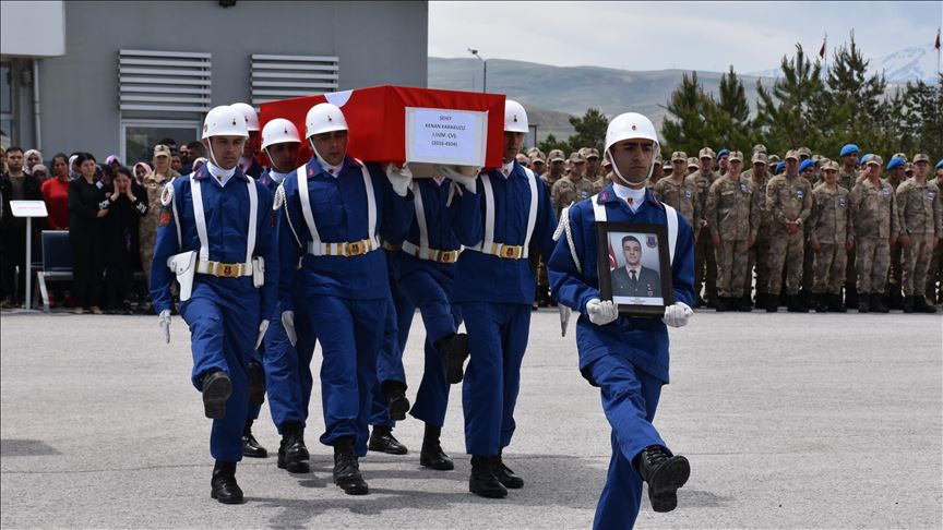 Van'da bir asker silah kazasında şehit oldu