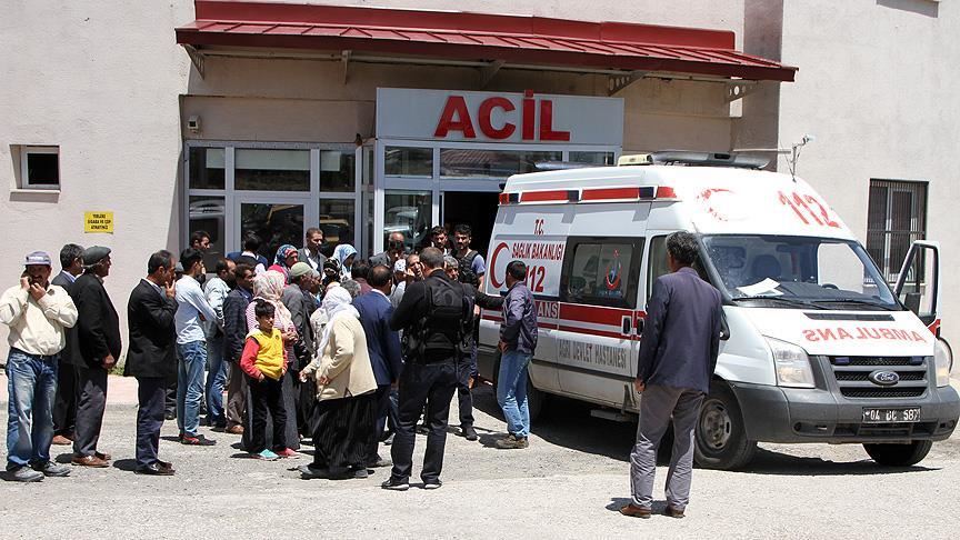 Roadside blast kills 1, injures 7 in Turkey’s east