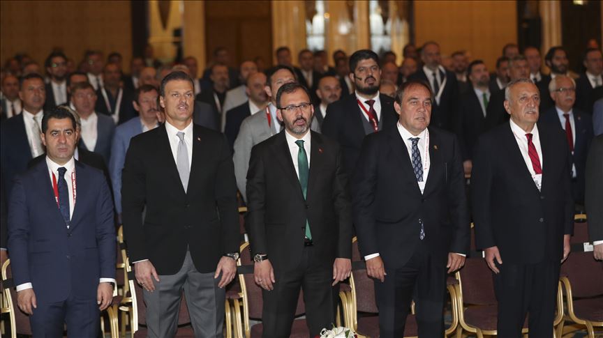 Yıldırım Demirören ve Hüsnü Güreli dönemleri ibra edildi