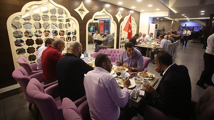 Filistin Türkiye Mezunları Derneğinden Ramallah'ta iftar