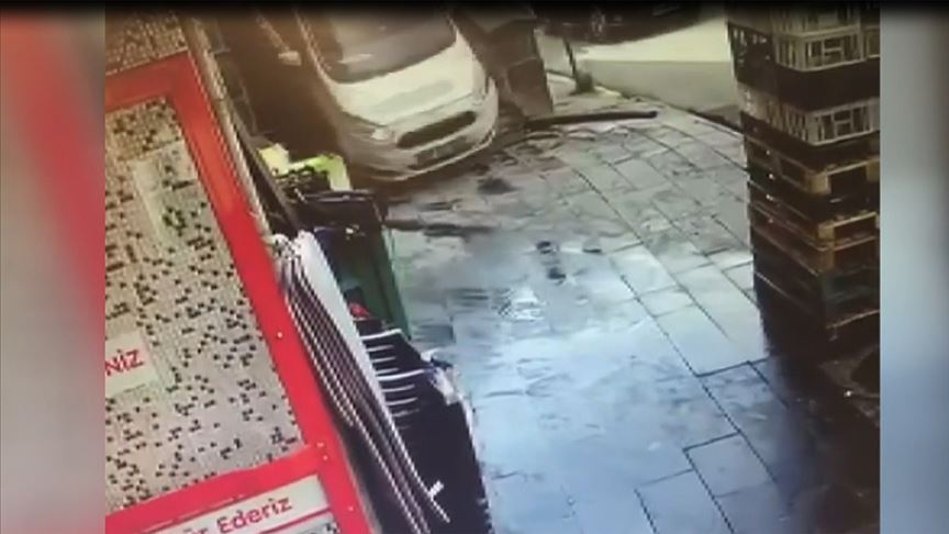 Yol bitince aracıyla 53 basamaklı merdiveni indi