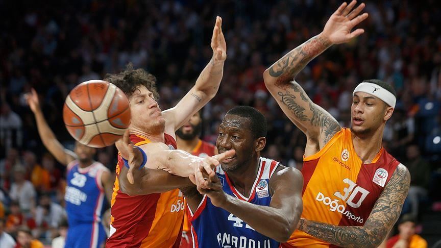 Basketball: Anadolu Efes advance to Turkish league finals