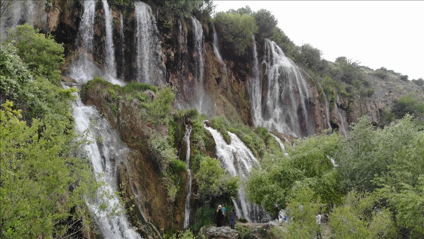Şelaleya Girlewikê bala tetîlhezan dikşîne