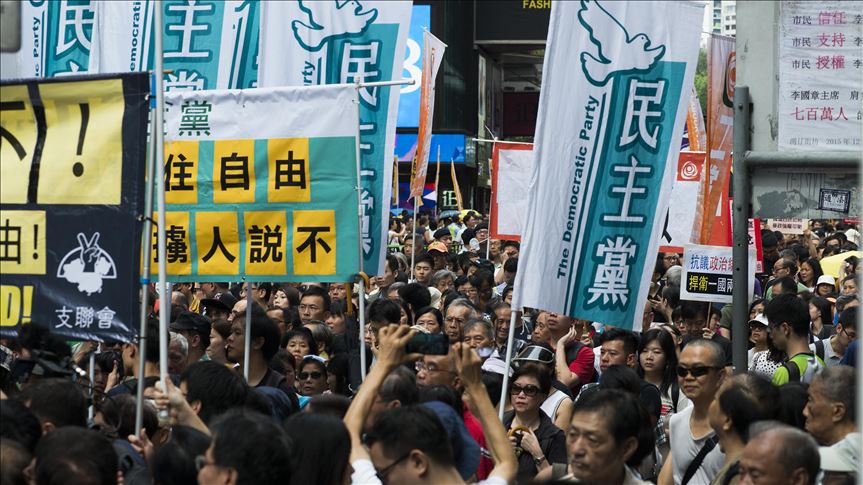 Multitudinaria marcha en Hong Kong para protestar contra ley de extradición