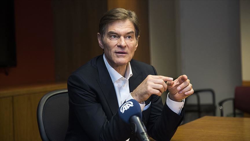 Dr. Oz hails Turkish heritage in New York parade