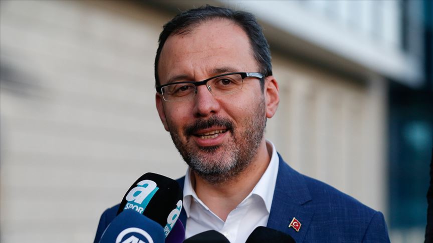 Bakan Kasapoğlu milli takıma destek için İzlanda'da