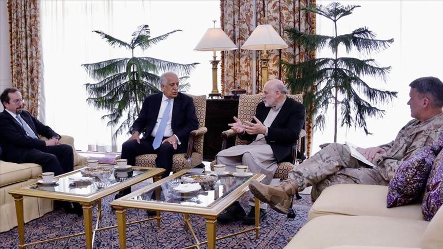 دیدار داوودزى با نماینده ویژه آمریکا در روند صلح افغانستان