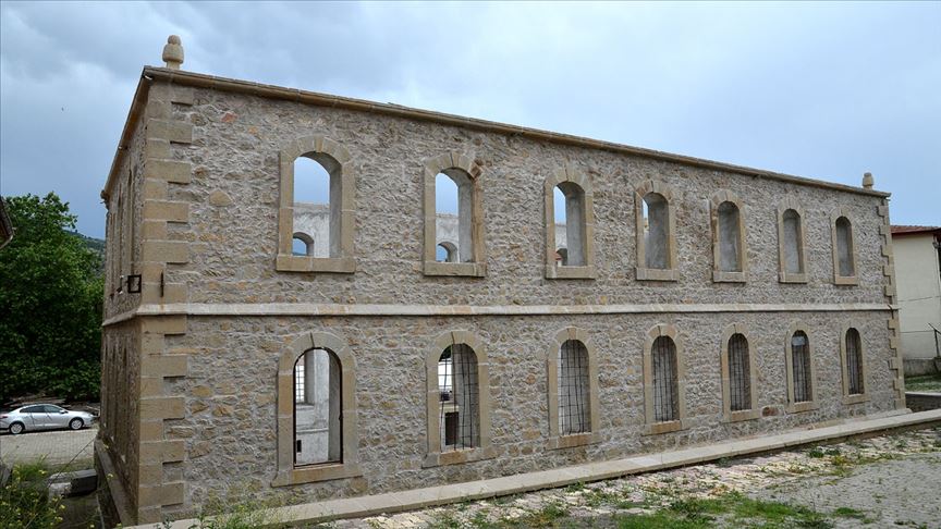 150 yıllık kışlanın restorasyonunu Kültür ve Turizm Bakanlığı tamamlayacak