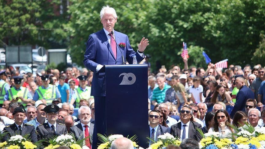 Клинтон: „НАТО ја доби војната, а граѓаните на Косово стекнаа мир“