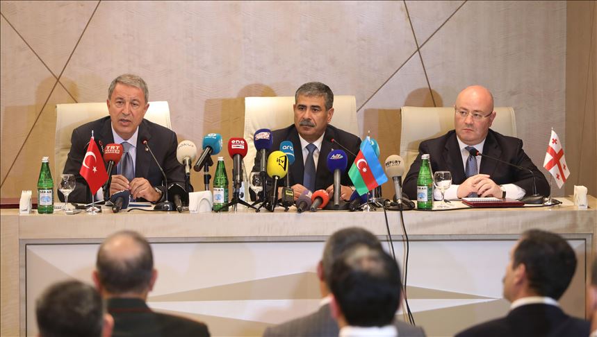 Azerbaijan hosts trilateral defense ministers' meeting