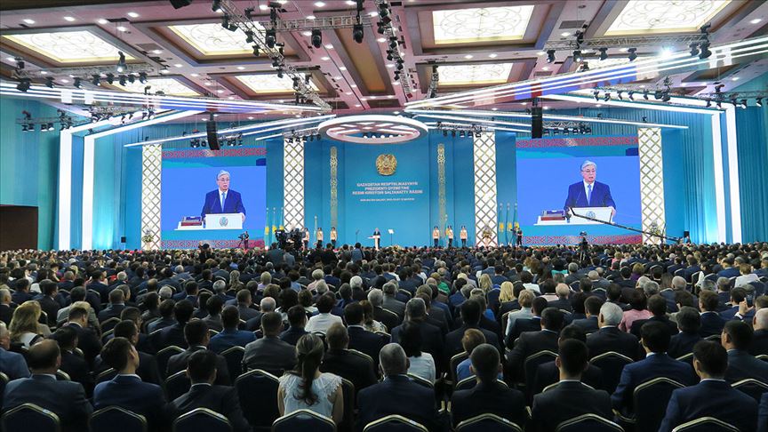 Kazakistan'da cumhurbaşkanlığı seçimini kazanan Tokayev yemin etti