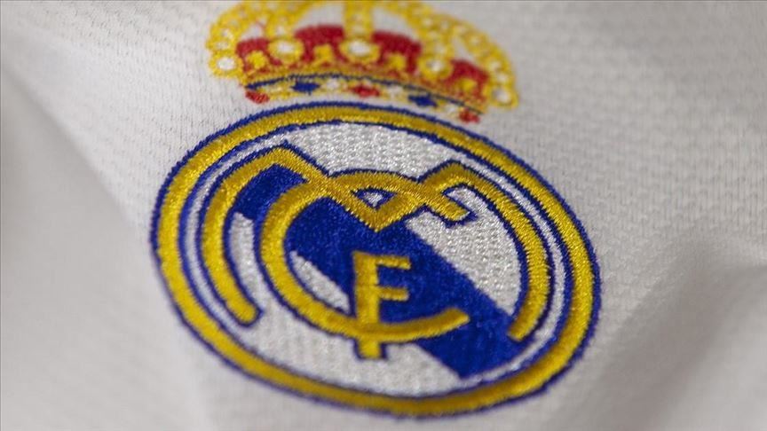 Ferland Mendy resmi teken kontrak dengan Real Madrid