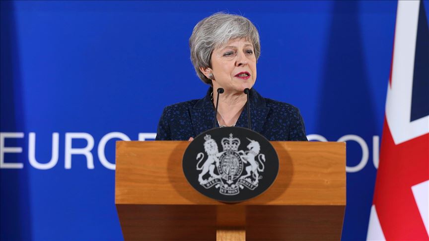 Primera ministra británica insta a Hong Kong a respetar normas de extradición