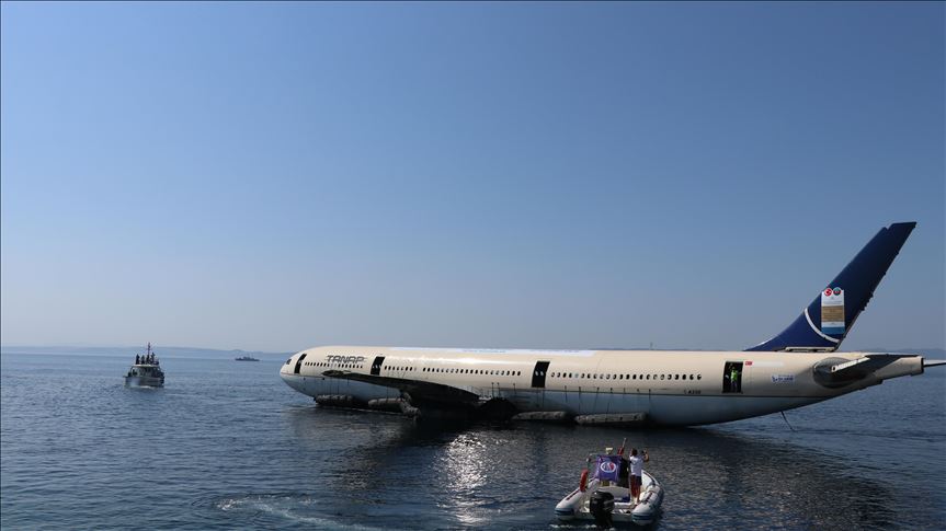 Turquie: Le plus gros "avion coulé" dans le Golfe de Saros
