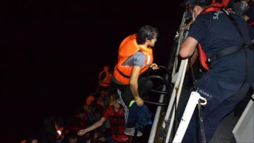 گارد ساحلی ترکیه 69 مهاجر را از خطر غرق شدن نجات داد