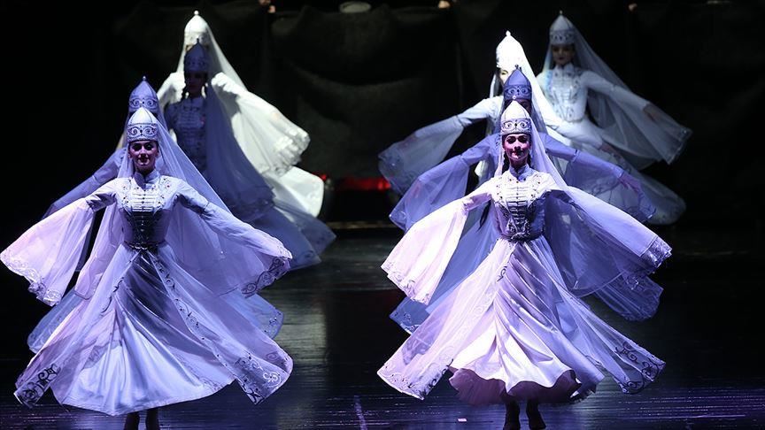 В Бурсе показали красоту Кавказского танца