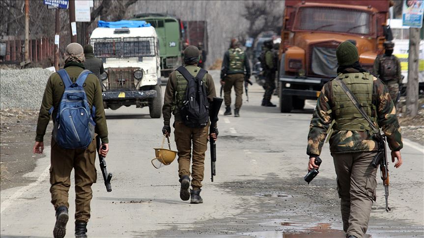 6 Indian soldiers wounded in bomb attack