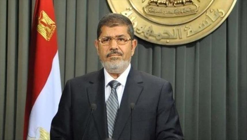 محمد مرسي. أول رئيس مصري منتخب ديمقراطيا يموت محبوسا