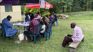 Ebola vaccinations underway in Uganda