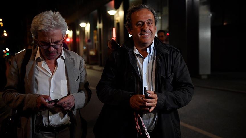 Football: Michel Platini est sorti de garde à vue