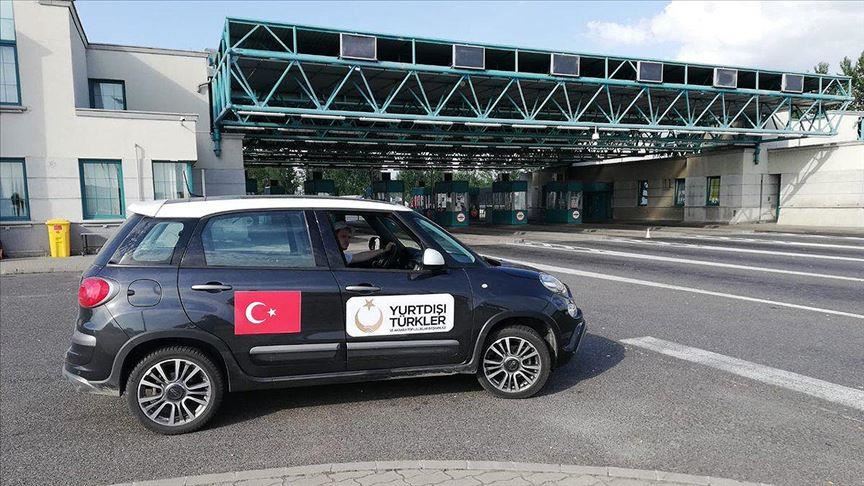 Turkish agency welcoming citizens at Serbia border gate