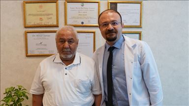 Kendisini doktor yapan 'el'i kurtardı