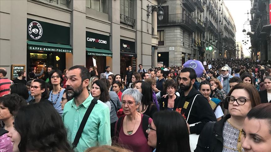 Justicia española eleva condena de La Manada a 15 años de prisión por ‘violación en grupo’